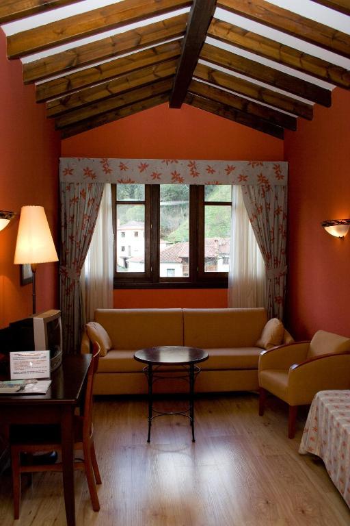 Hotel Torrepalacio Proaza Εξωτερικό φωτογραφία