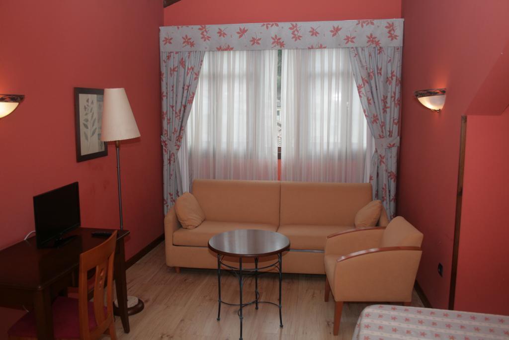 Hotel Torrepalacio Proaza Εξωτερικό φωτογραφία
